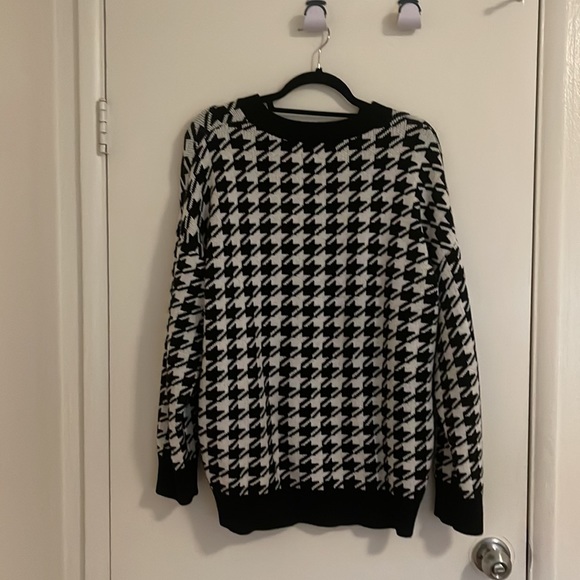 Checkered sweater - Picture 2 of 2